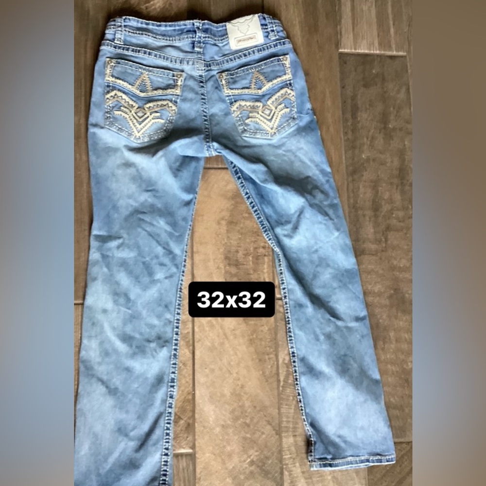 Selling these pants western blue promise you gonna like them.